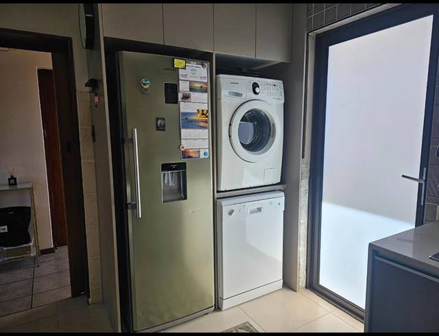 3 BEDROOM TOWNHOUSE FOR SALE IN MOSSEL BAY CENTRAL